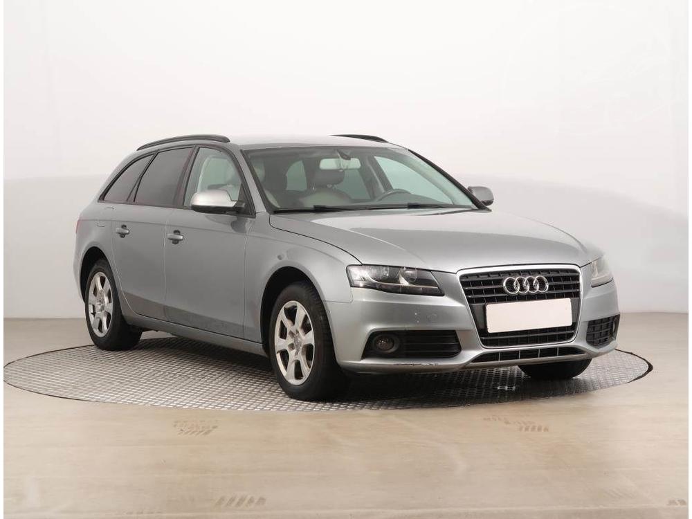 Prodm Audi A4 2.0 TDI, Automatick klima