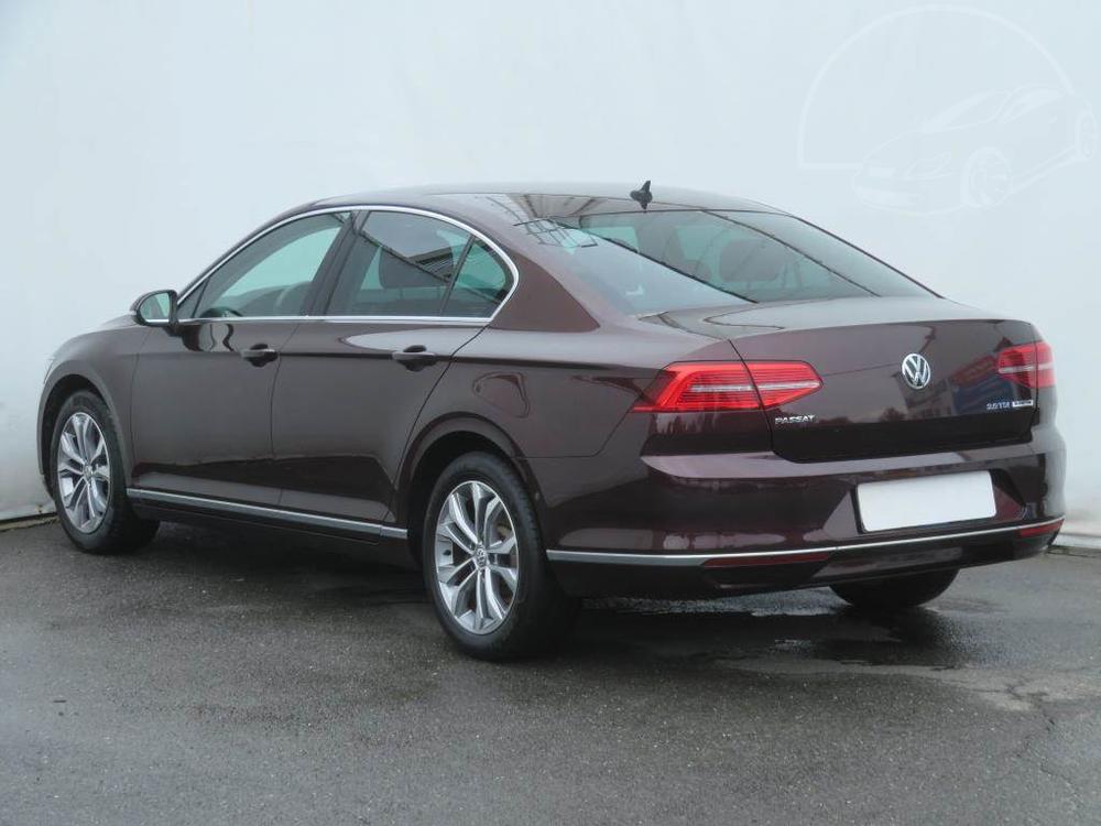 Volkswagen Passat 2.0 TDI, Automat, R,2.maj