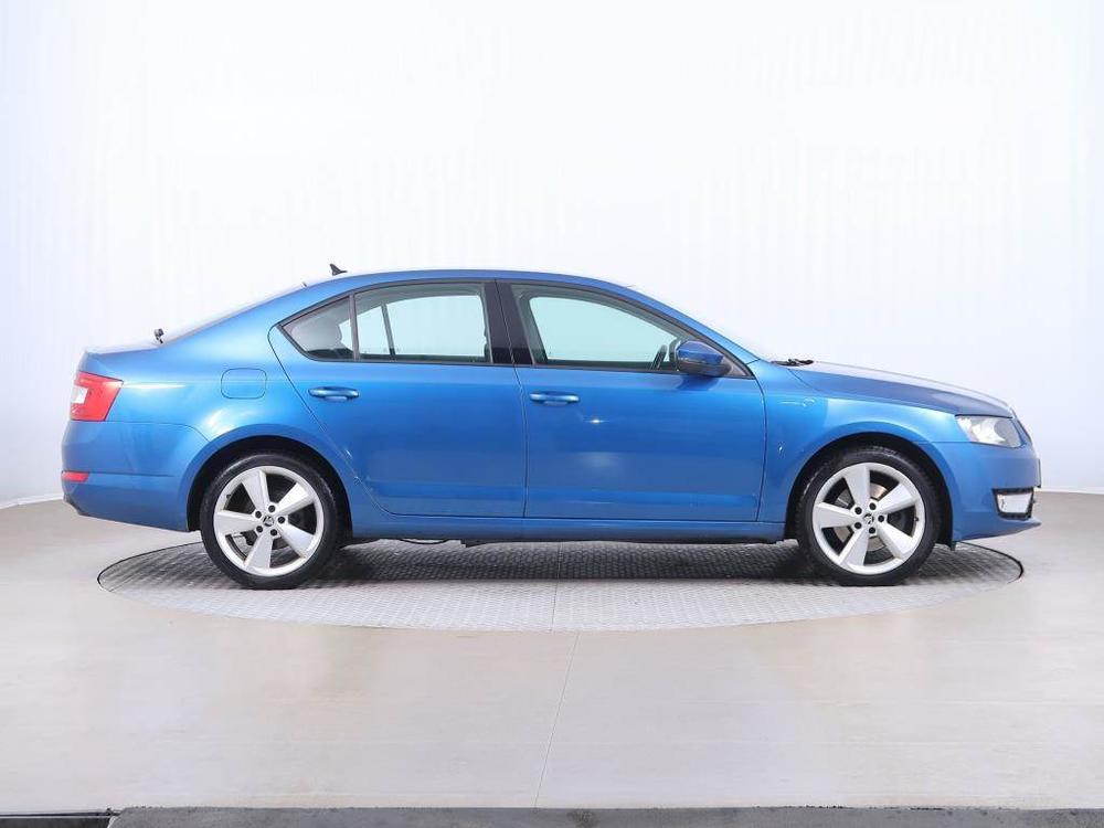 koda Octavia 1.8 TSI, Elegance, Serv.kniha