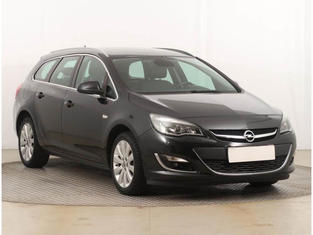 Opel Astra 1.4 T, ČR,2.maj, Serv.kniha