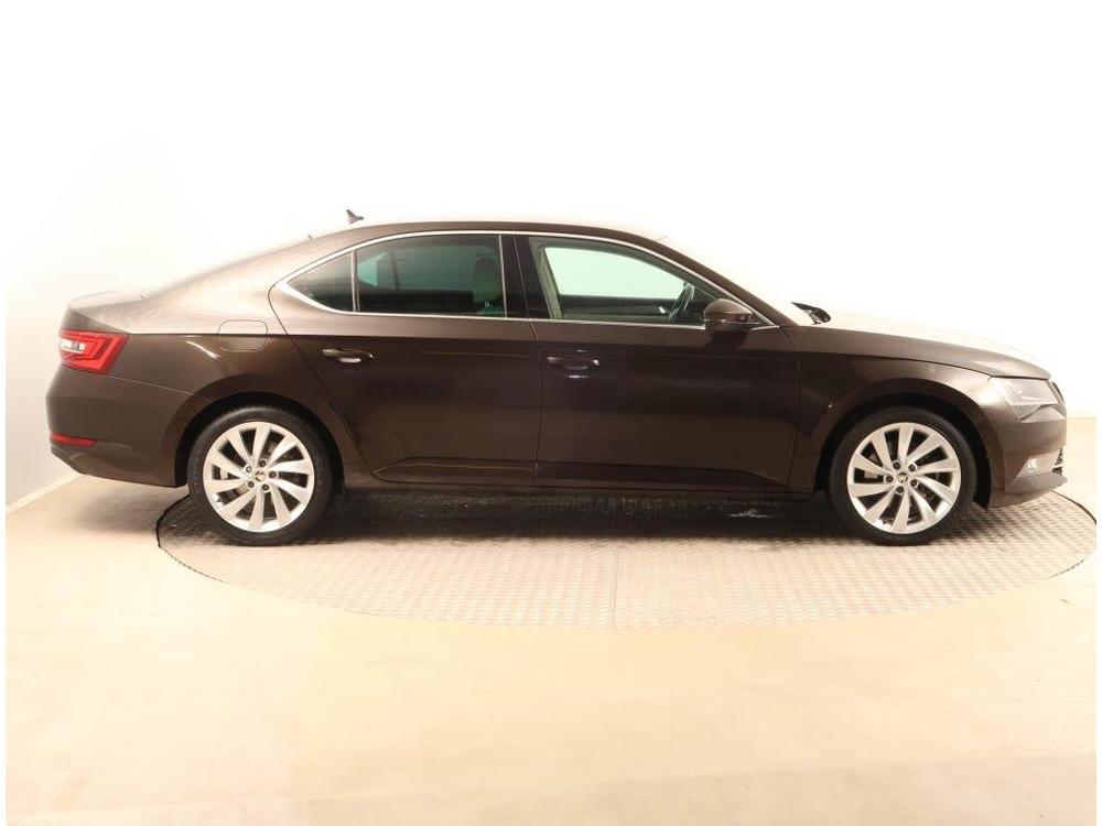 koda Superb 2.0 TDI, Style, R,2.maj, Ke