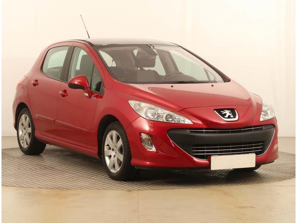 Peugeot 308 1.6 VTi, ČR,1.maj