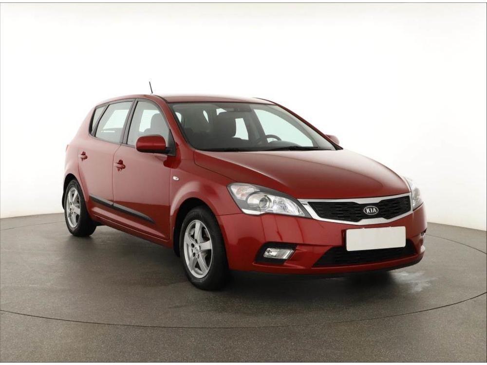 Prodm Kia Ceed 1.4 CVVT, R,2.maj, Serv.kniha