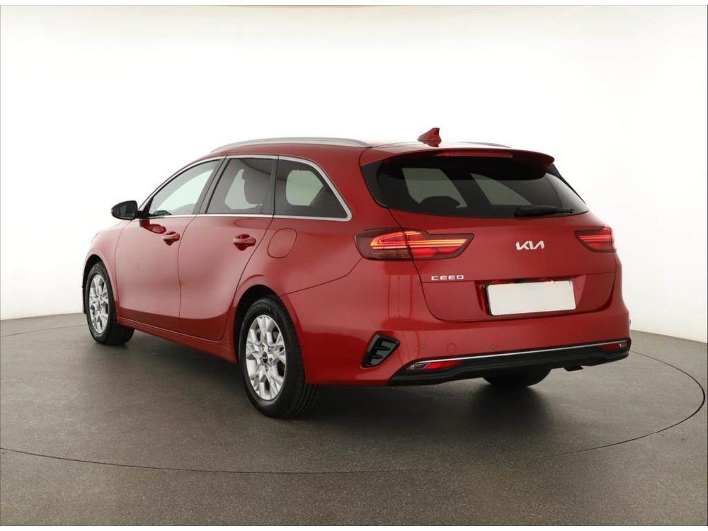 Kia Ceed 1.5 T-GDI MHEV, Automat, R