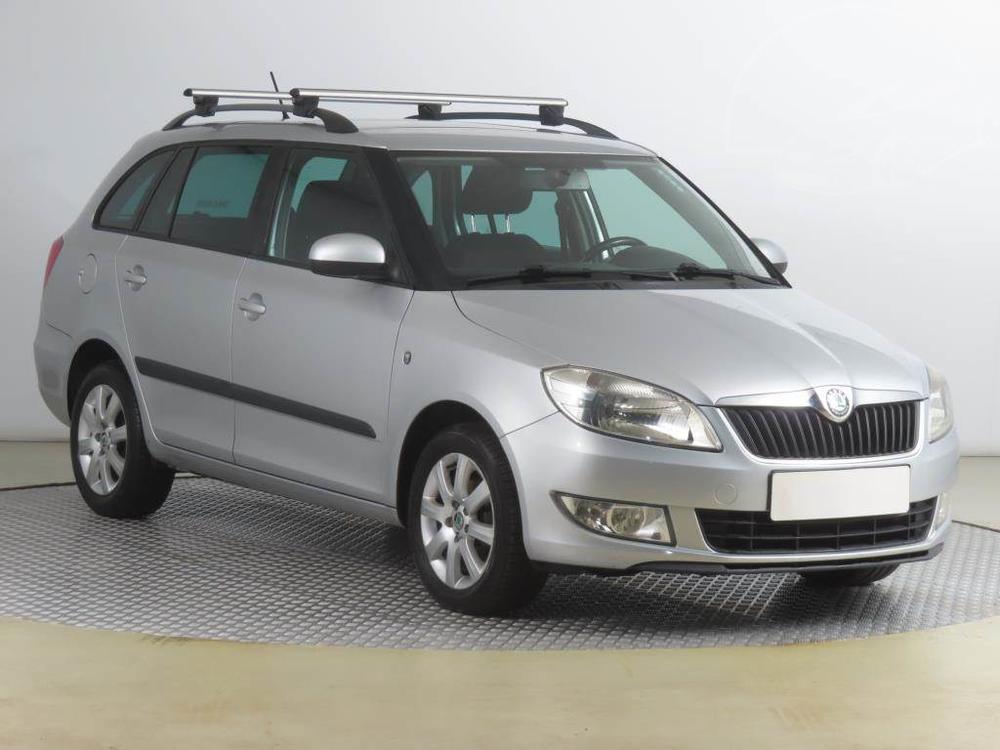 Škoda Fabia 1.2 TSI, ČR,2.maj, Serv.kniha