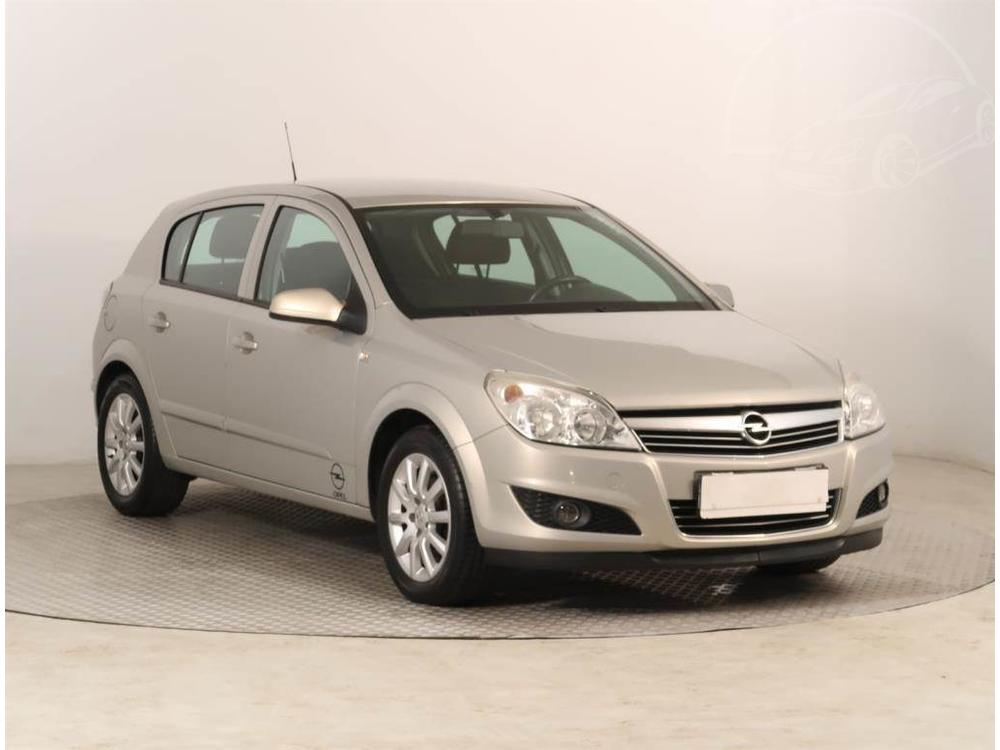 Prodm Opel Astra 1.6 16V, Tan, rezervace