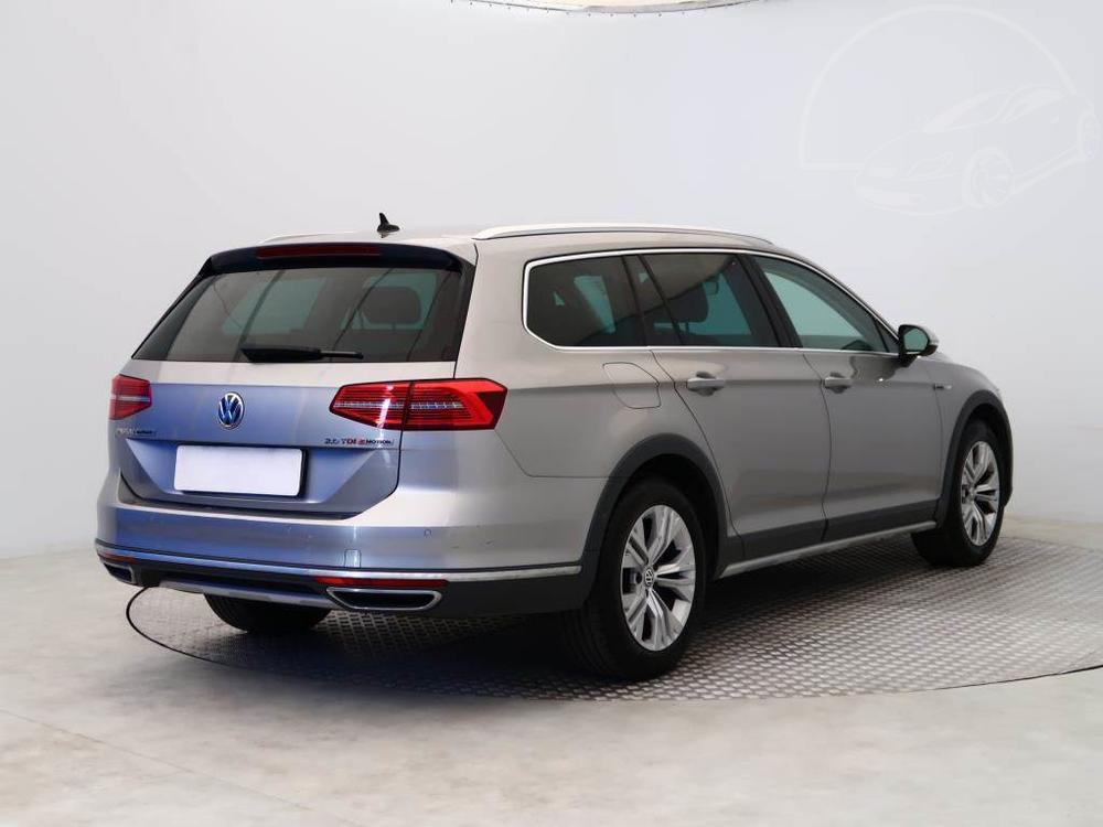 Volkswagen Passat 2.0 TDI, NOV CENA, 4X4