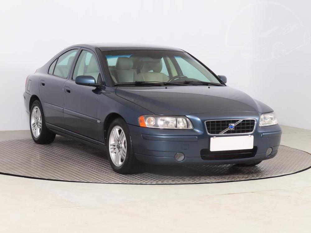 Volvo S60 D5, po STK, Automatická klima