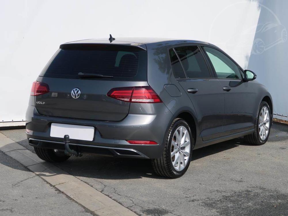 Volkswagen Golf 1.0 TSI, R,1.maj, Serv.kniha