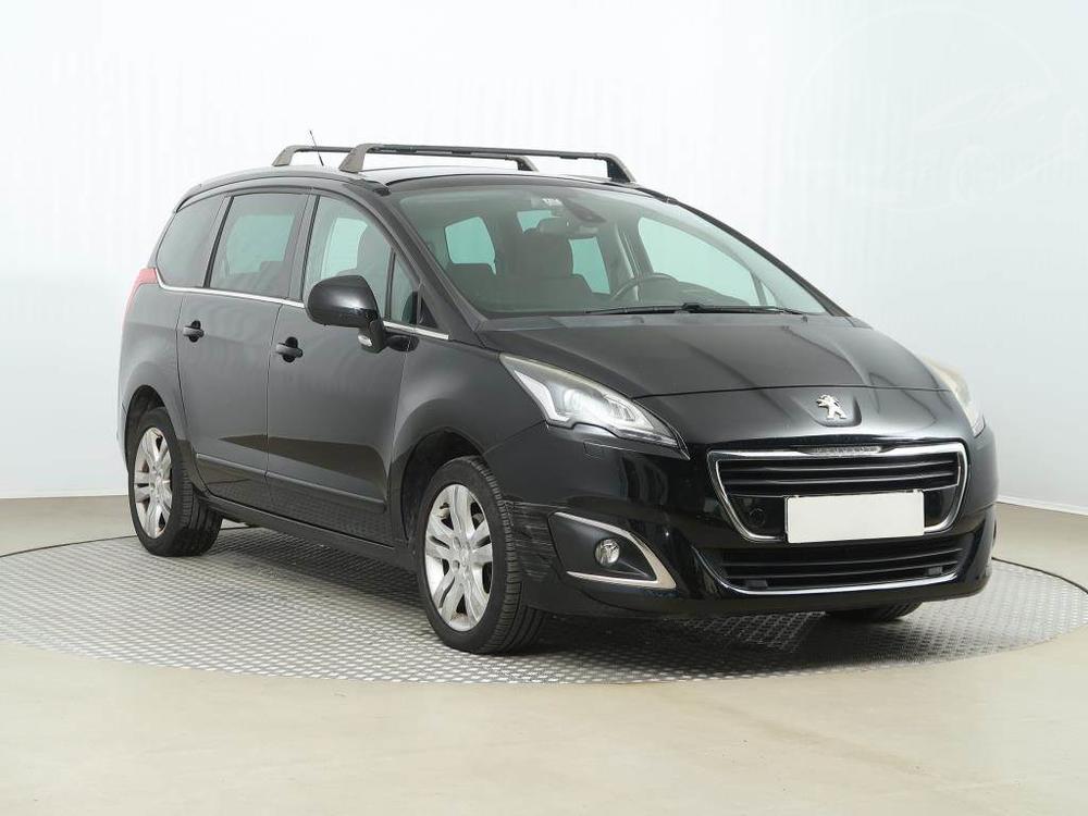 Peugeot 5008 1.6 HDi, 7 míst, Navi