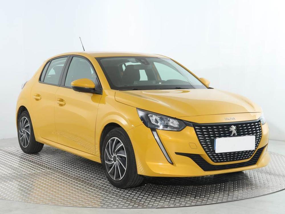 Peugeot 208 1.2 PureTech, ČR,1.maj