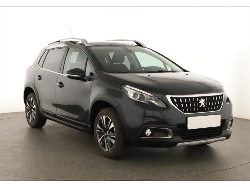 Peugeot 2008 1.2 PureTech, ČR,1.maj