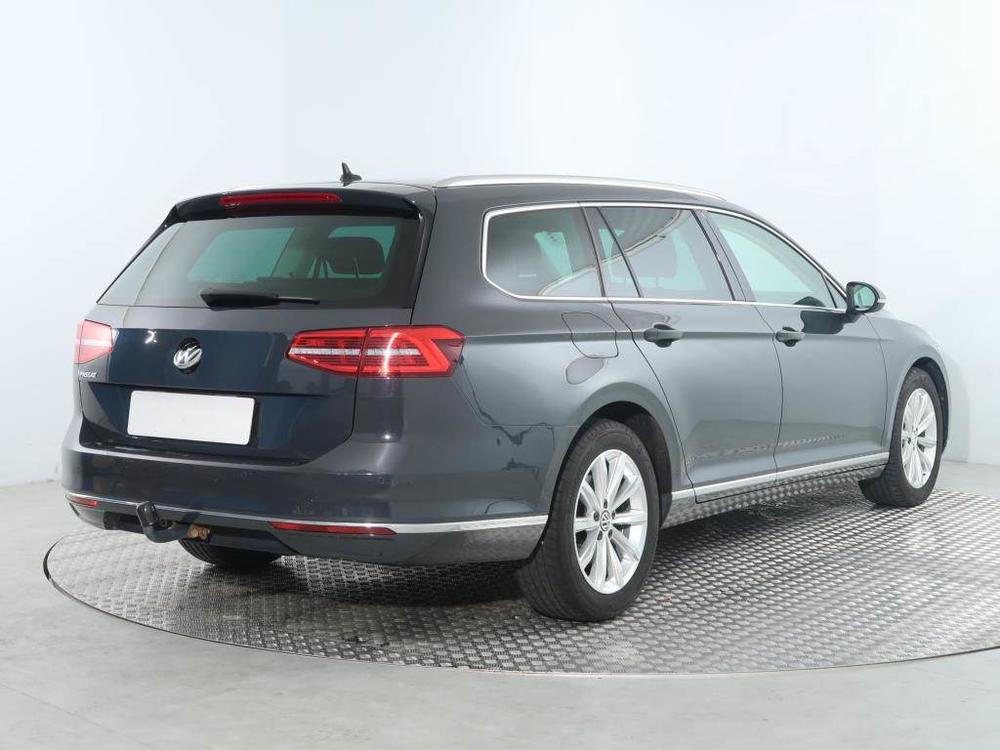 Volkswagen Passat 2.0 TDI, Serv.kniha, Ke