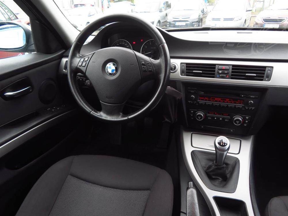 BMW 318 318 i, Automatick klima