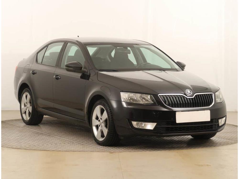 Škoda Octavia 1.6 TDI, ČR,2.maj, Navi