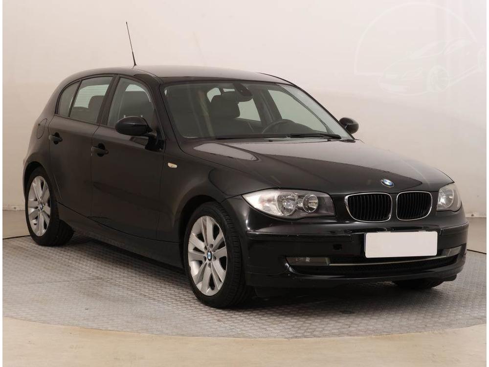 BMW 120 120i, Kožené sedačky, Klima