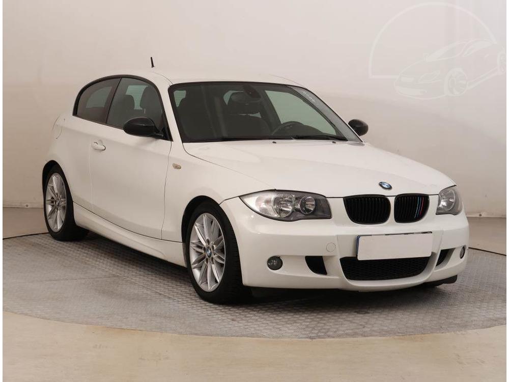 BMW 120 120i, Kožené sedačky