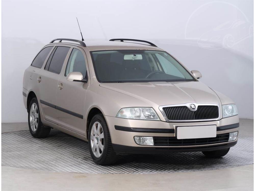 Škoda Octavia 1.6, po STK, Automatická klima