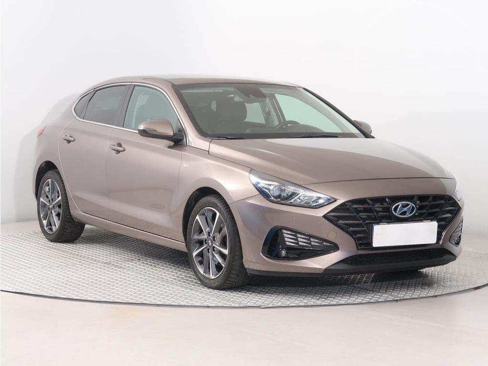 Prodm Hyundai i30 1.5 T-GDI MHEV, Serv.kniha