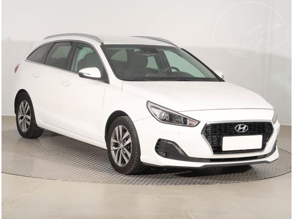 Hyundai i30 1.4 CVVT, Serv.kniha