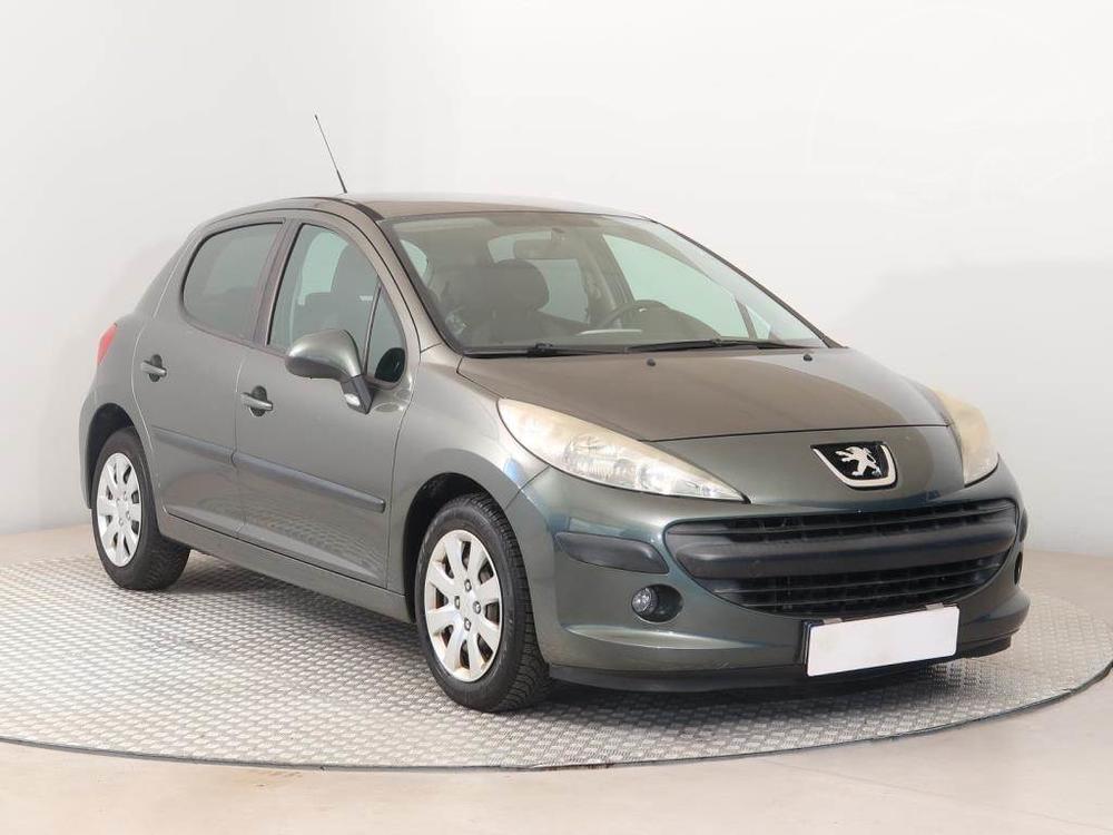 Peugeot 207 1.4 VTi, po STK, pěkný stav