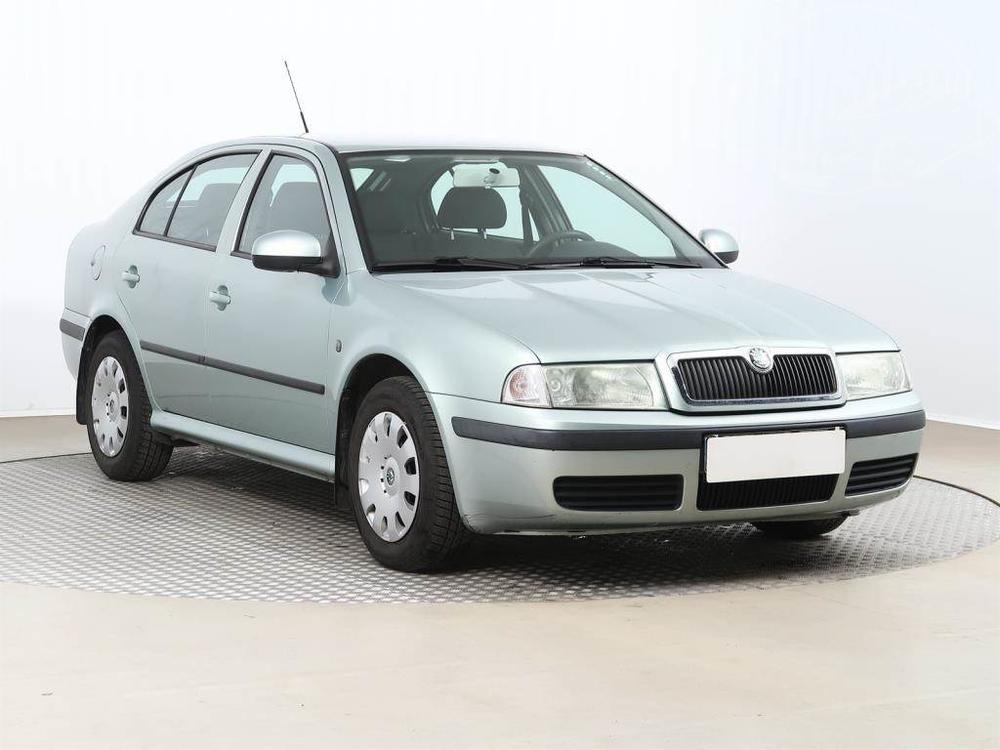 Škoda Octavia 1.6, ČR,2.maj, Serv.kniha