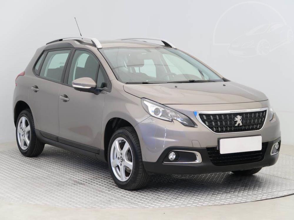 Peugeot 2008 1.2 PureTech, ČR,1.maj