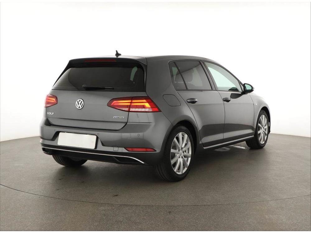 Volkswagen Golf 1.5 TSI, Automatick klima