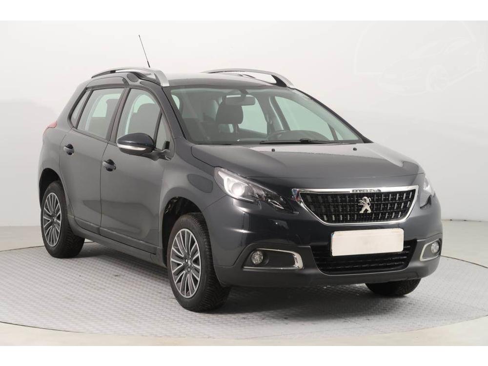 Peugeot 2008 1.2 PureTech, ČR,2.maj