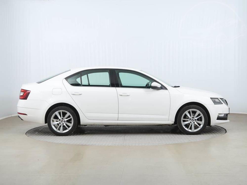 koda Octavia 1.6 TDI, R,1.maj