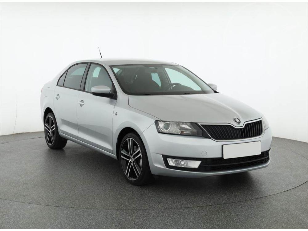 Škoda Rapid 1.6 TDI, Xenony