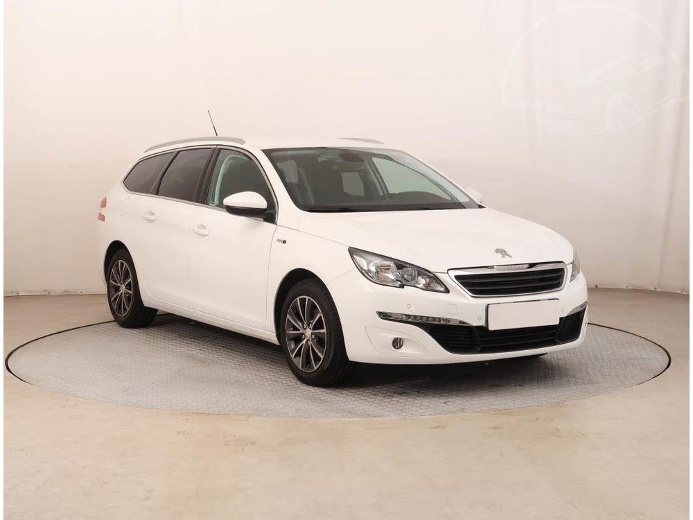 Prodm Peugeot 308 1.2 PureTech, R,1.maj