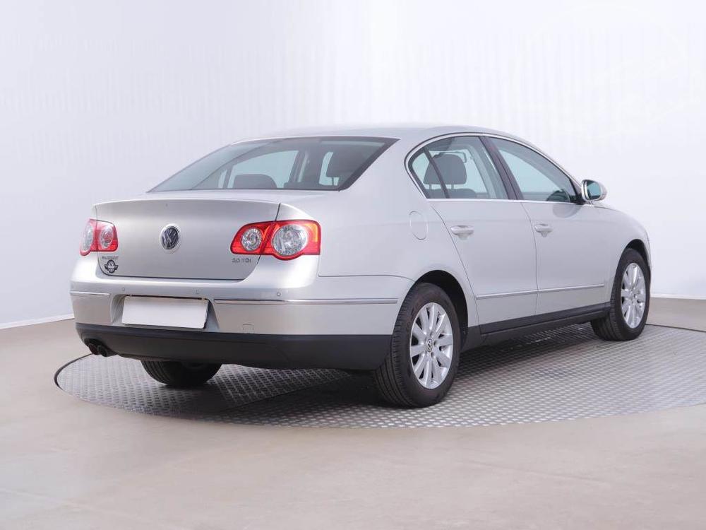 Volkswagen Passat 2.0 TDI, Serv.kniha, Xenony