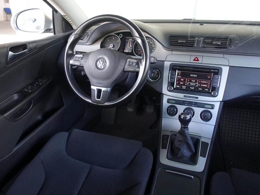 Volkswagen Passat 2.0 TDI, Serv.kniha, Xenony