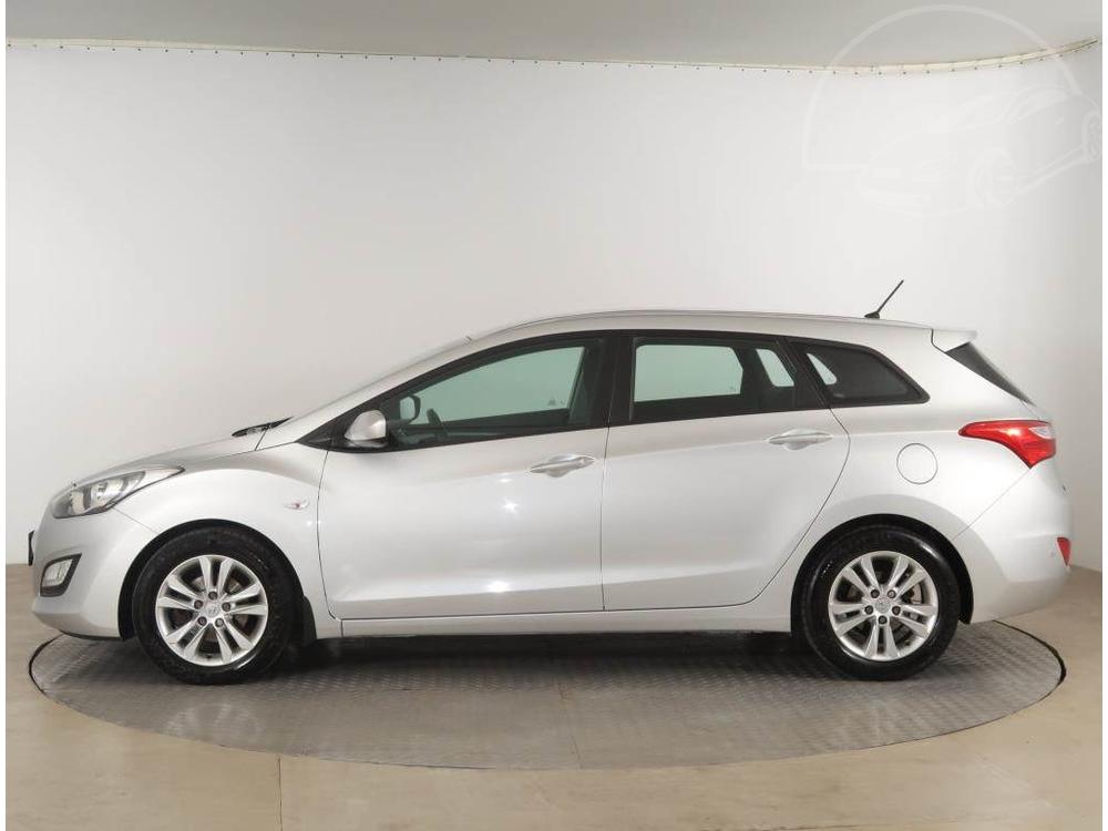 Hyundai i30 1.6 MPI, Serv.kniha