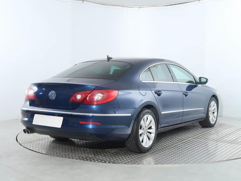 Volkswagen Passat 2.0 TDI, NOV CENA, Xenony