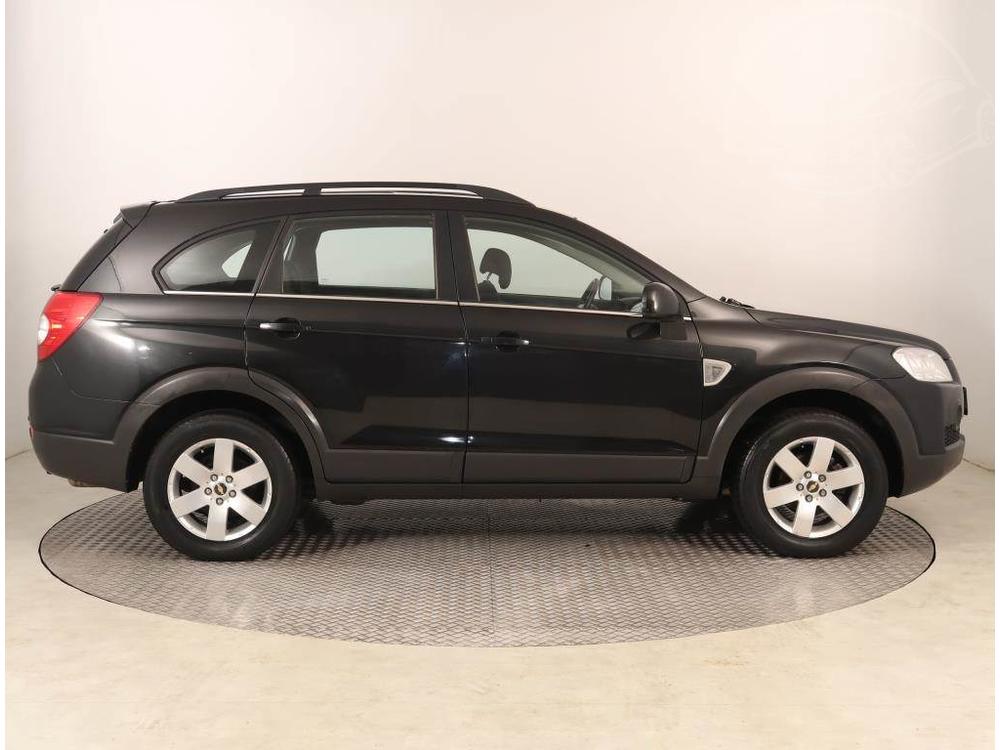 Chevrolet Captiva 2.4 i, 4X4, 7mst, R,2.maj