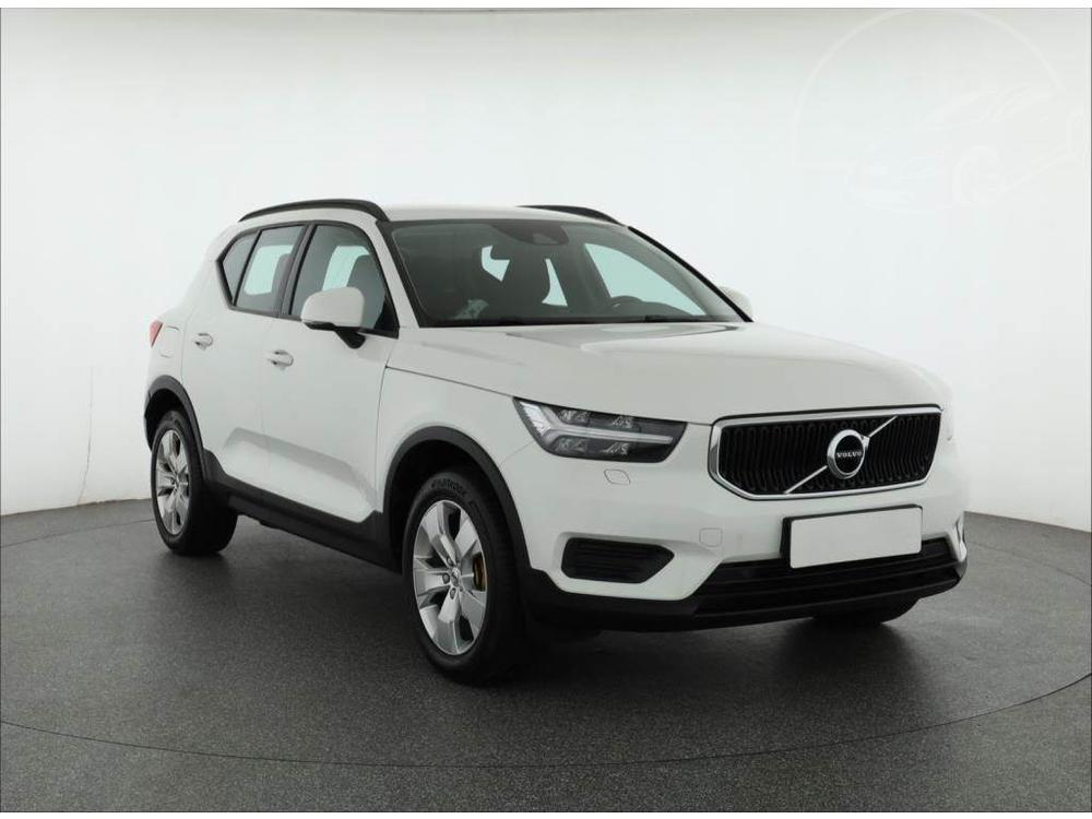 Prodm Volvo XC40 T3, Serv.kniha