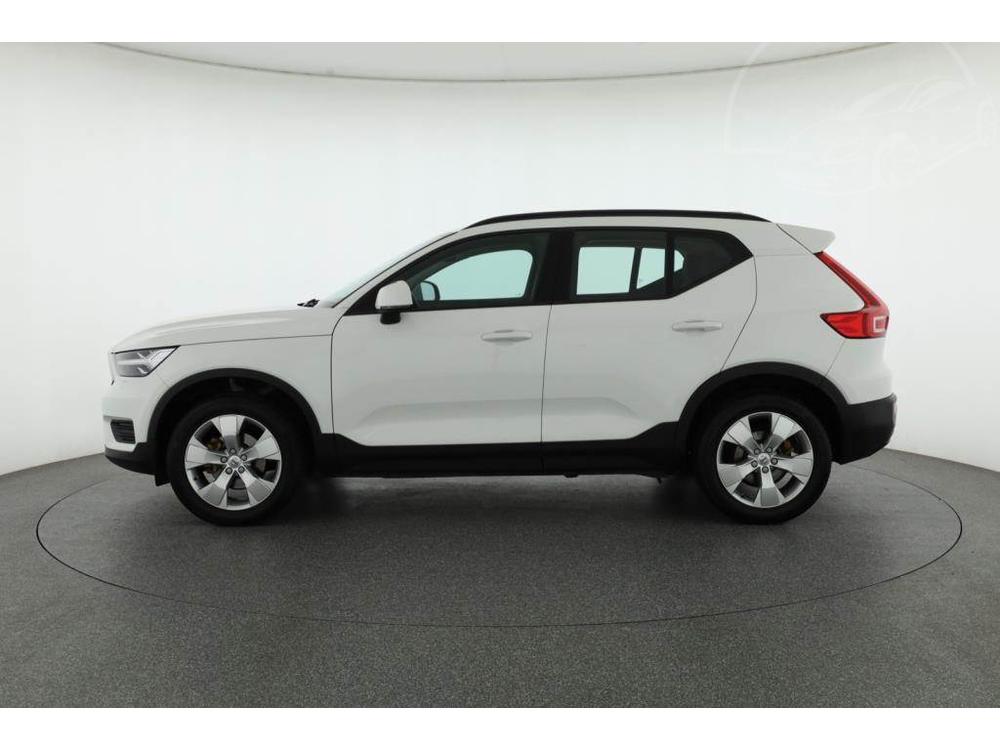 Volvo XC40 T3, Serv.kniha