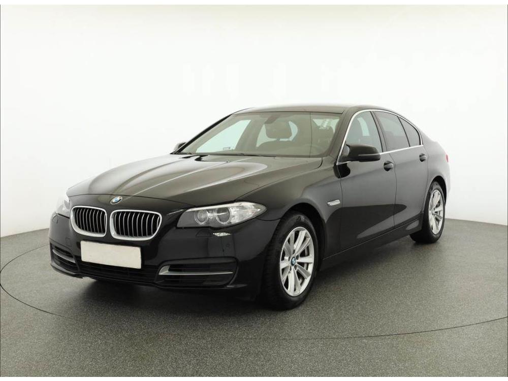 BMW 520 520d, Navi, Automatick klima