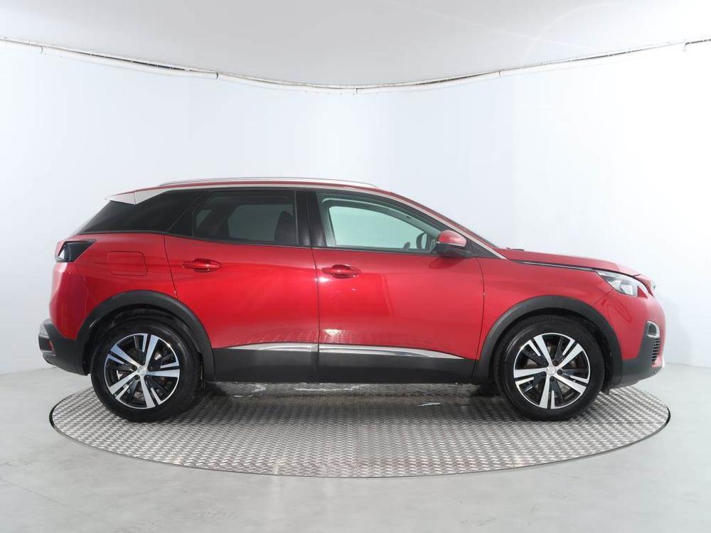 Peugeot 3008 1.2 PureTech, NOV CENA