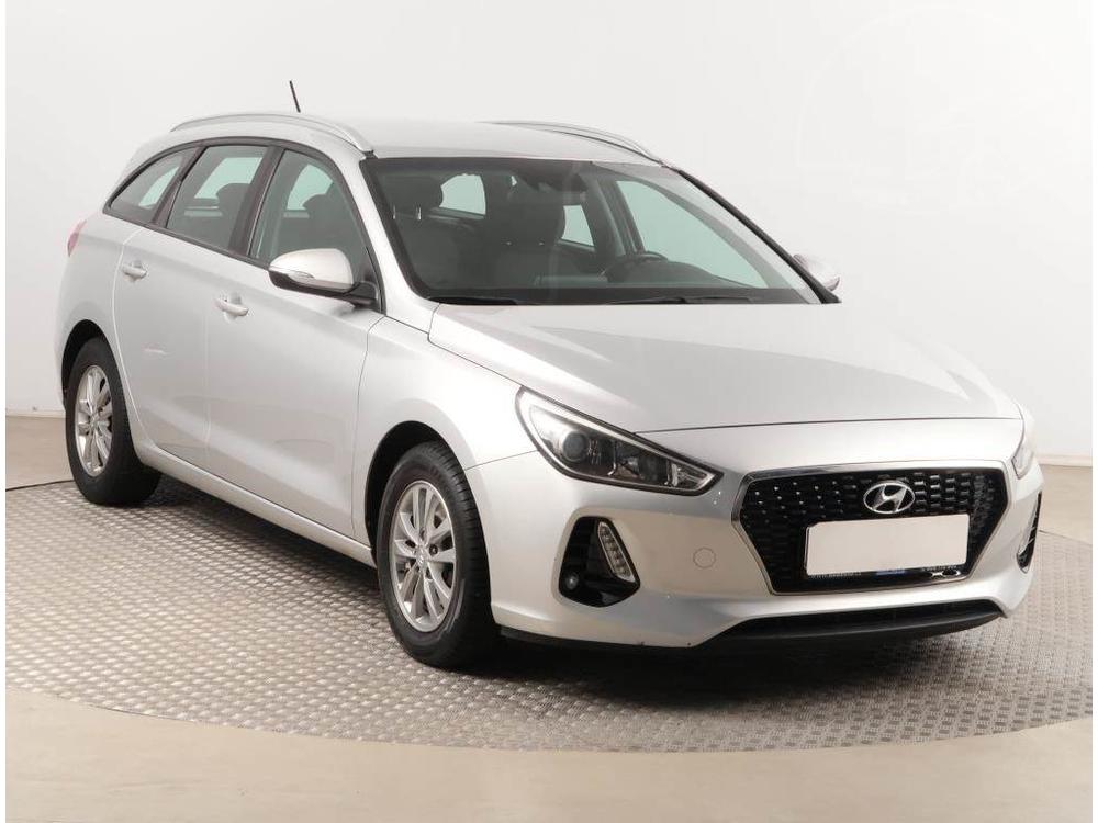 Prodm Hyundai i30 1.0 T-GDI, Serv.kniha, Klima