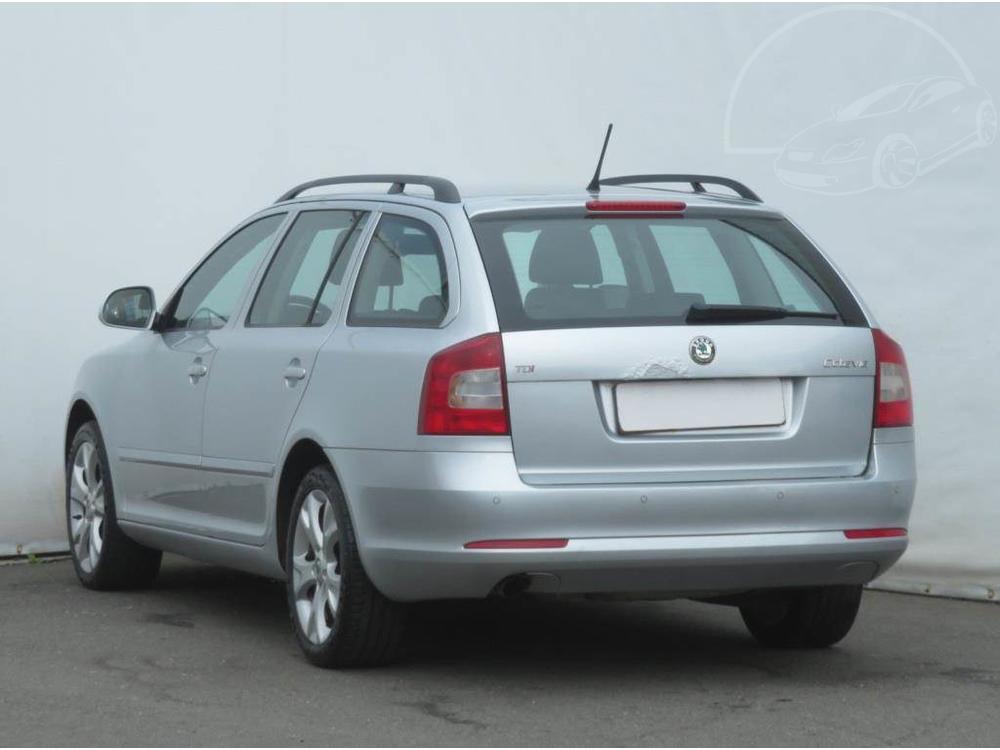 koda Octavia 2.0 TDI, Elegance, Serv.kniha