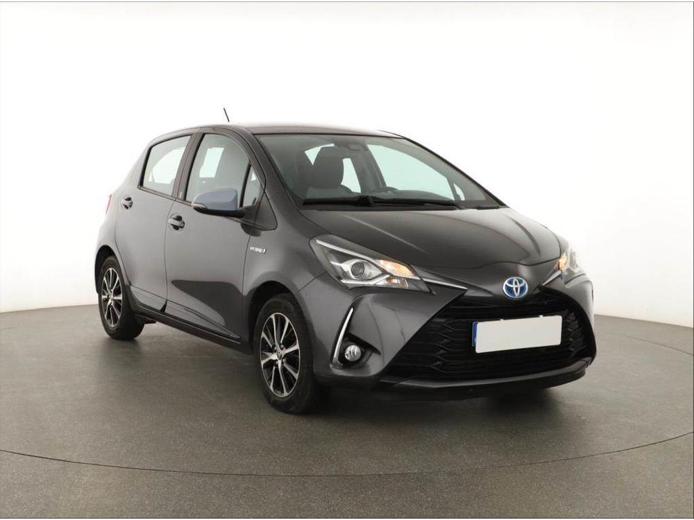 Prodm Toyota Yaris 1.5 Hybrid, Automat