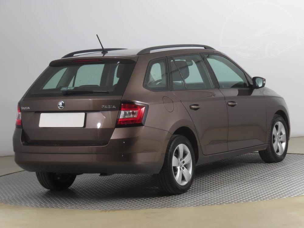 koda Fabia 1.0 TSI, Automatick klima