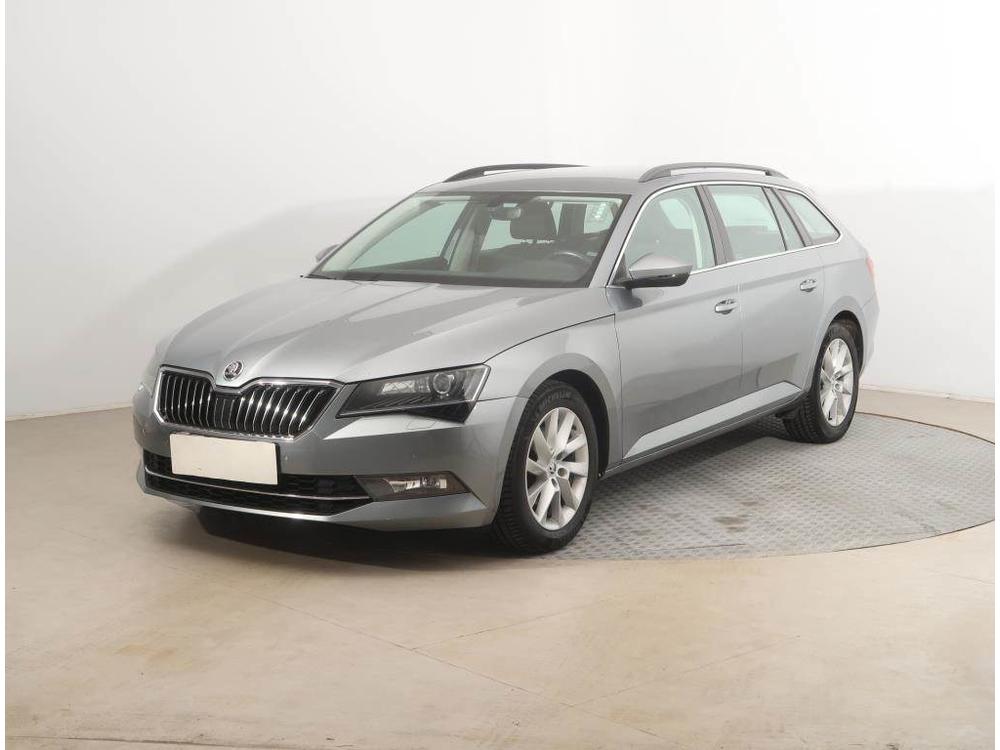 koda Superb 1.6 TDI, Automatick klima