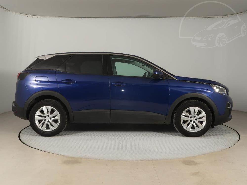 Peugeot 3008 1.5 BlueHDi, Navi