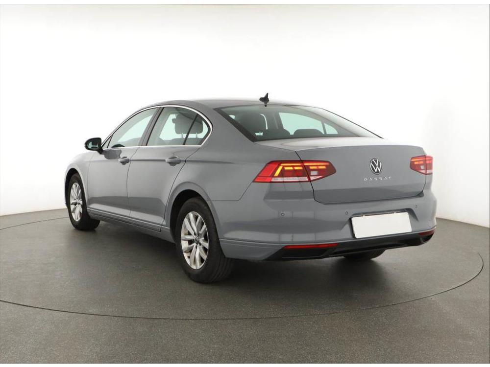 Volkswagen Passat 1.5 TSI, Business, NOV CENA