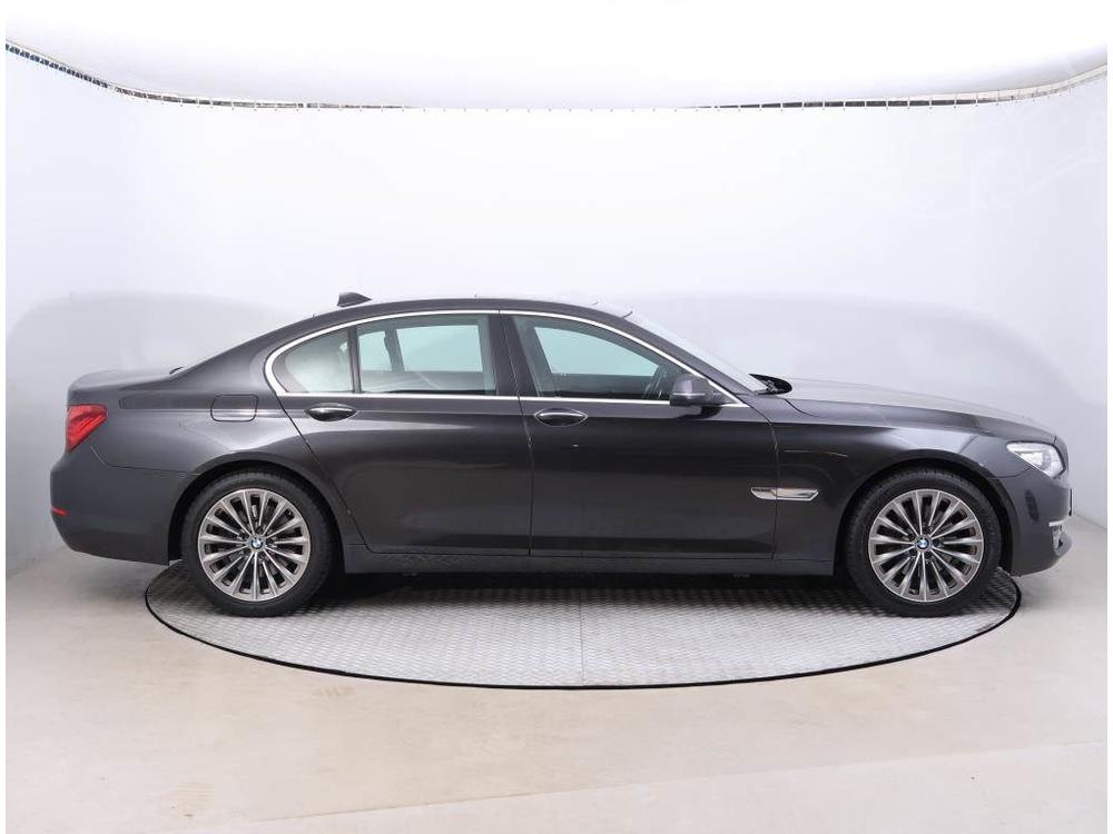 BMW 730 730d xDrive, NOV CENA, 4X4