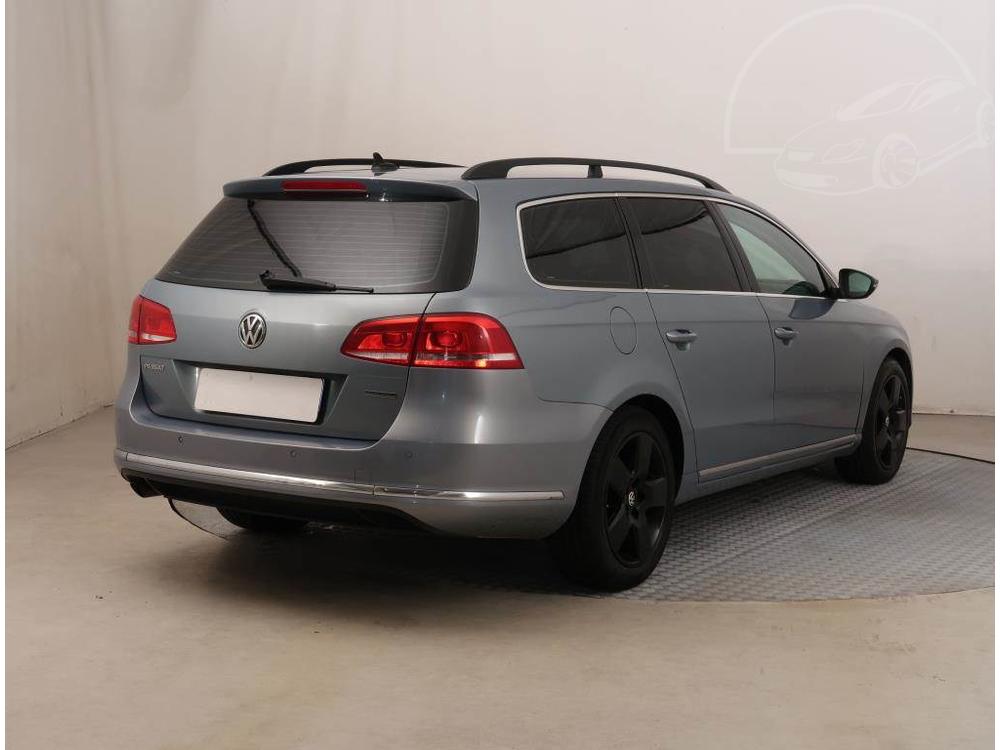 Volkswagen Passat 1.6 TDI, Automatick klima